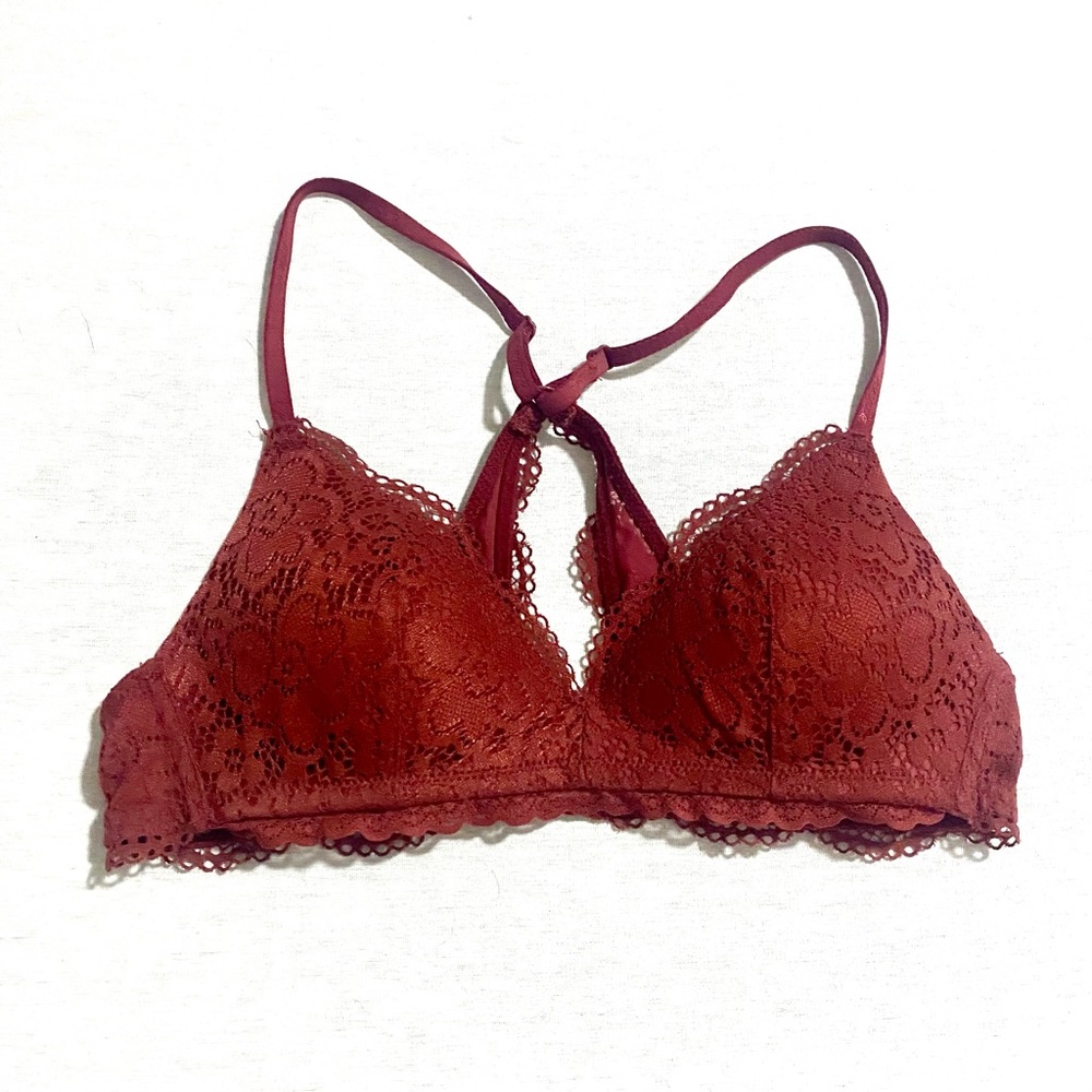 Deep red, Arie bralette